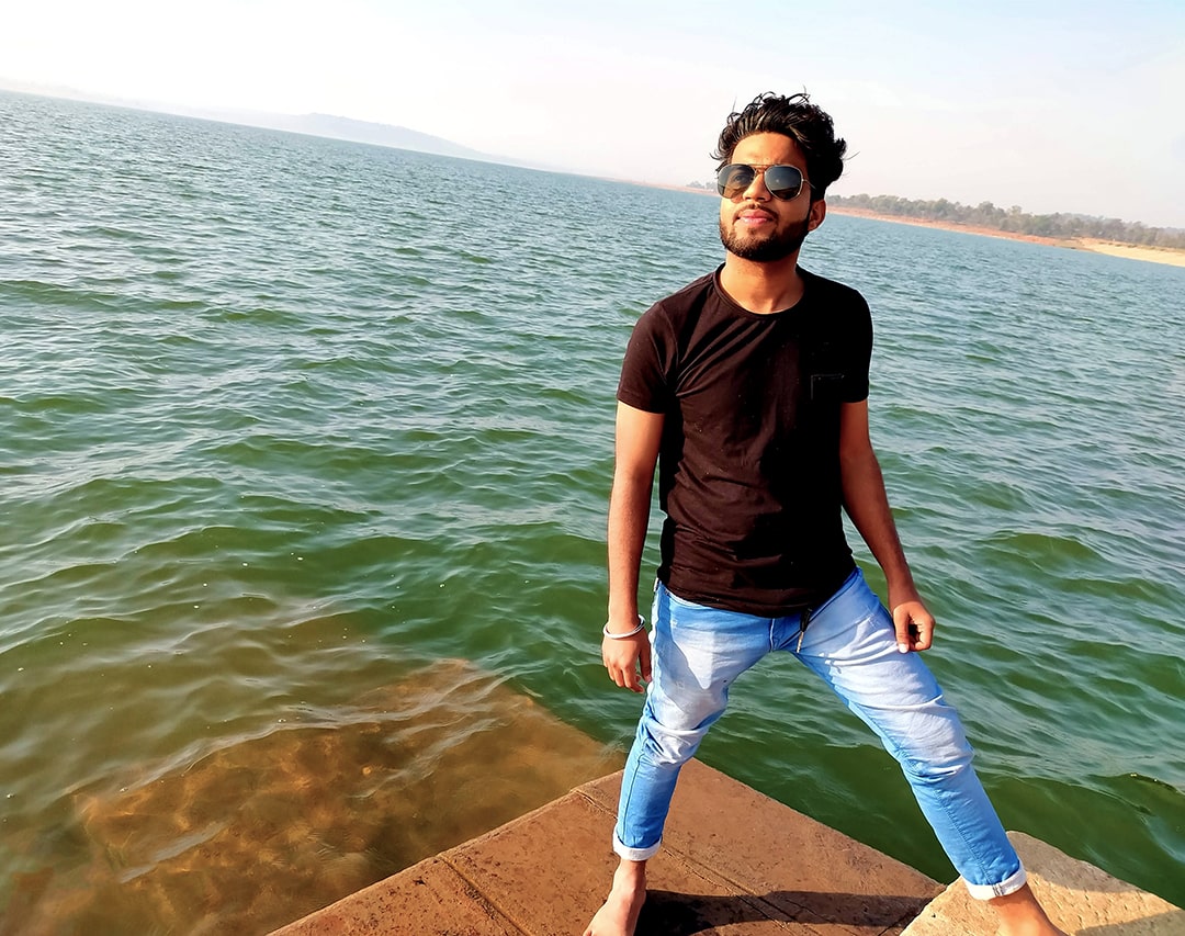 Amar about image 